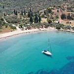 Вилла Filistron Seaview Bliss - Coastal Charm Hideaway Taktikoupoli