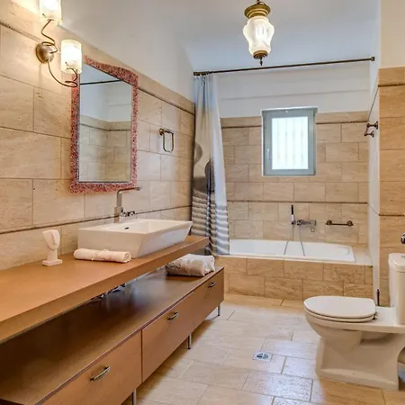 Filistron Seaview Bliss - Coastal Charm Hideaway Taktikoupoli