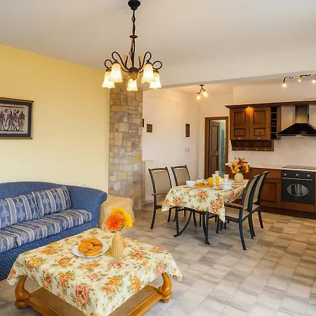 Villa Filistron Seaview Bliss - Coastal Charm Hideaway *