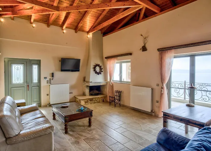 Filistron Seaview Bliss - Coastal Charm Hideaway Villa Taktikoupoli